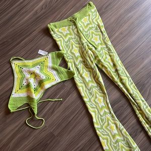 Green M star crochet set